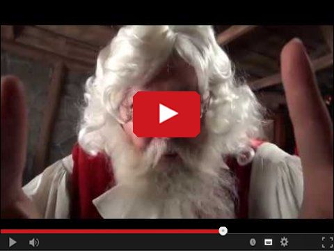 Święty Mikołaj przed kamerką internetową